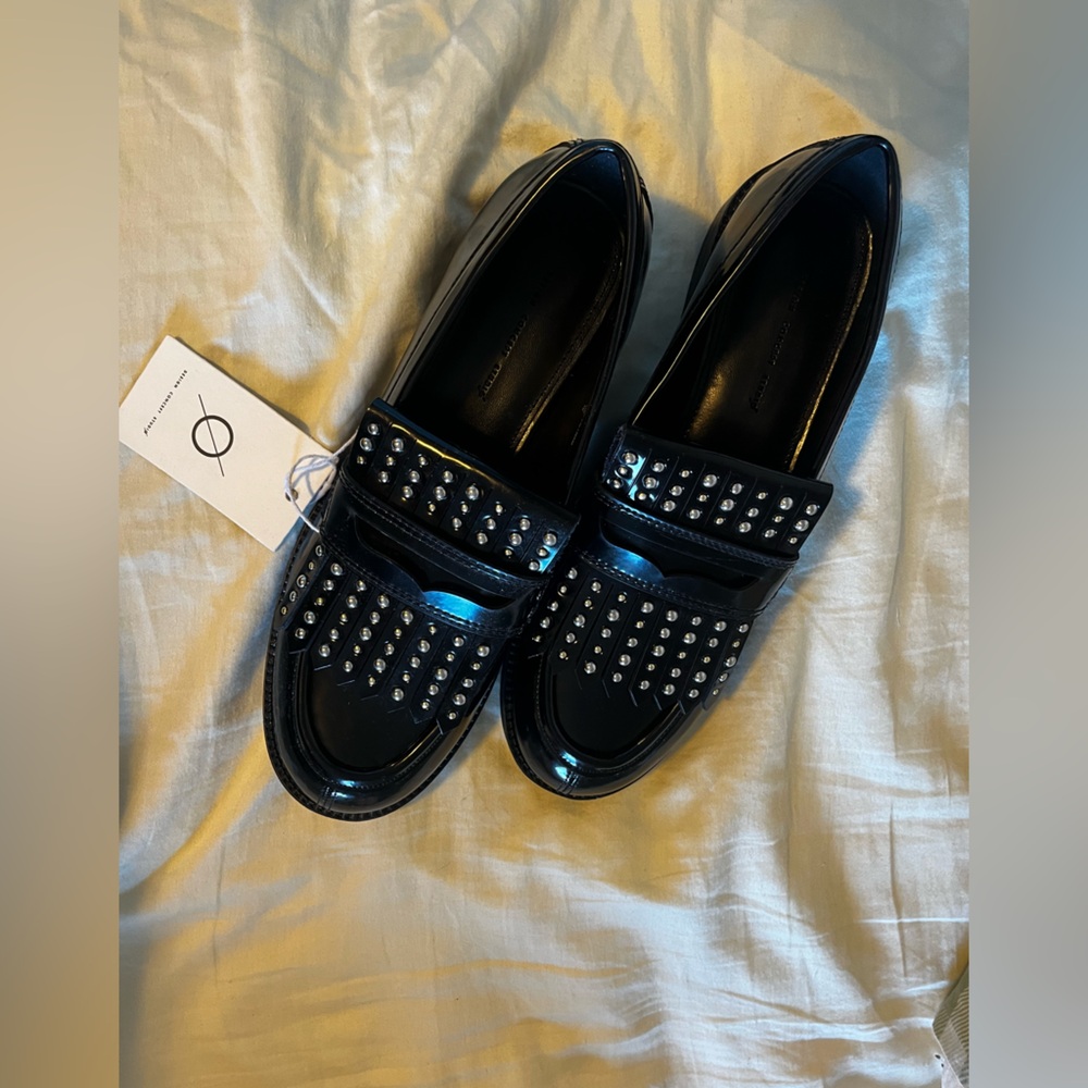 DESIGN CONCEPT STUDIO Sz 10 Studded Round Toe Slip  On Patent Leather Loafers